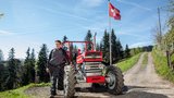 Der Massey Ferguson 135 ist der Traumtraktor von Christian Eggimann aus Rüderswil BE.  (Bild: «die grüne» / Pia Neuenschwander)