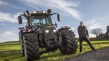 Der Fendt Vario 820 ist Dominik Howalds Traumtraktor.  (Bild: «die grüne» / Pia Neuenschwander)