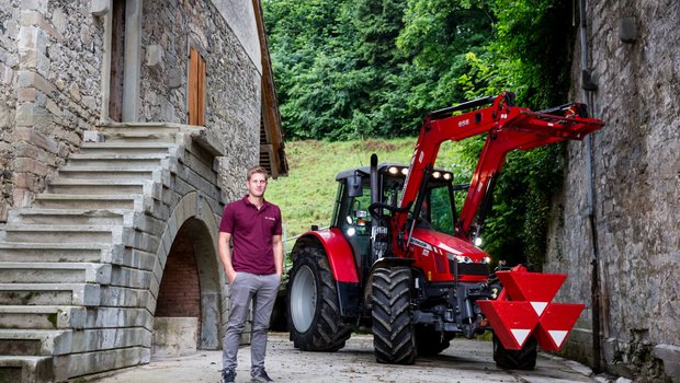 Massey Ferguson MF 6455, der TraumTraktor von Andi Niederer aus Lanzenneunform TG. Bild: Mareycke Frehner