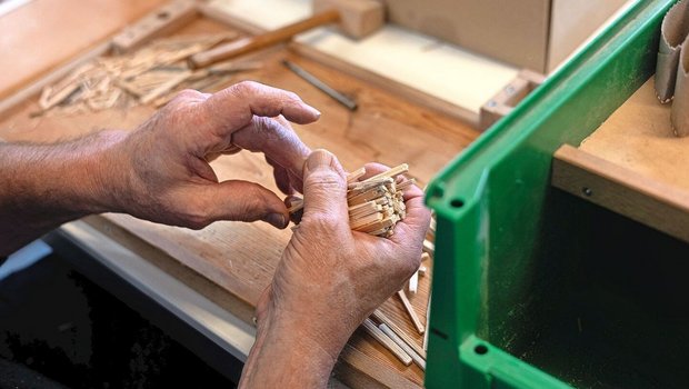 Wer das ganze Leben gearbeitet hat und weiterhin Beschäftigung sucht, kann zum Beispiel in «Haus & Hof Hermolingen» in der Werkstatt mitarbeiten.