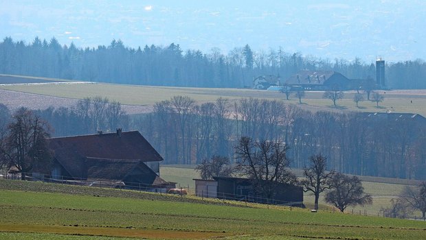 Wer ein landwirtschaftliches Gewerbe pachtet, braucht für den Pachtzins eine Bewilligung des Kantons.