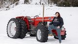 Der Massey Ferguson 165 ist Nicole Schulers Traumtraktor.  (Bild: «die grüne»/Gian Vaitl)
