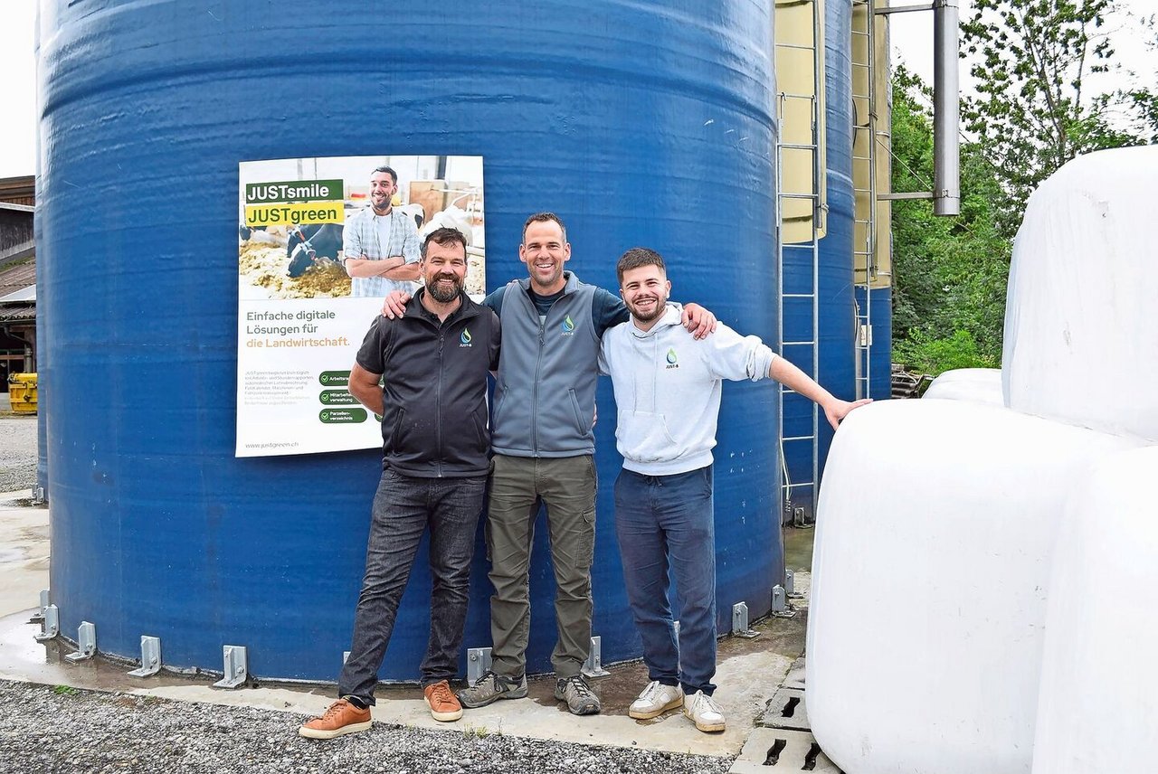 Die drei Inhaber der JUST-B-Software GmbH, Marcel Beerli, Reto Beerli und Dario Memarzadeh (v. l.n.r), setzen sich für ein praxisnahes digitales System ein. 