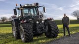 Der Fendt Vario 820 ist Dominik Howalds Traumtraktor.  (Bild: «die grüne» / Pia Neuenschwander)