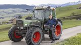 Der Fendt Farmer 280 S ist Adrian Eberhards Traumtraktor.  (Bild: «die grüne» / Pia Neuenschwander)