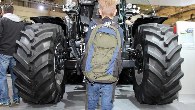 Landwirtschaftsreifen, Symbolbild von der Agritechnica 2017. Bild: «die grüne» / Jürg Vollmer