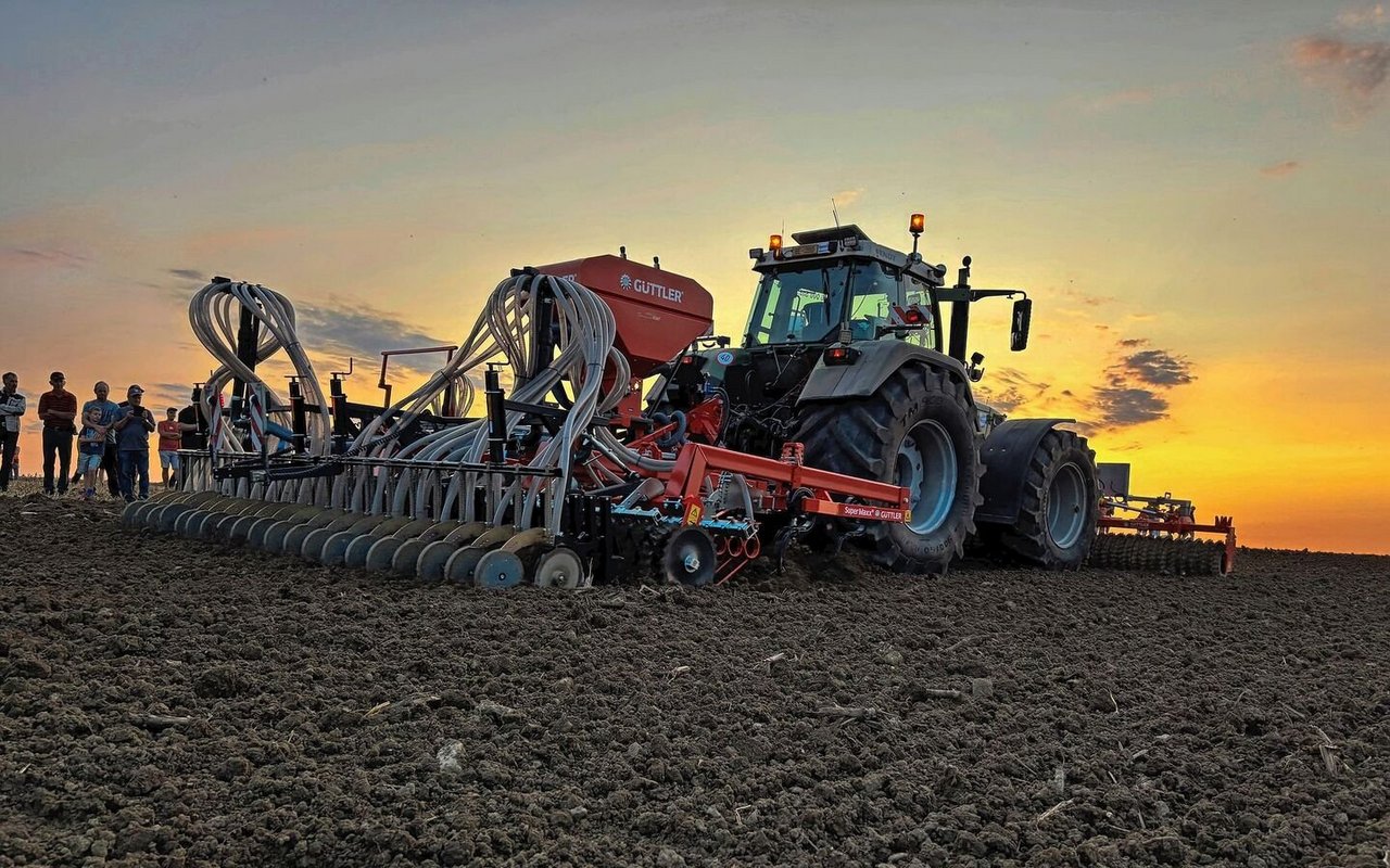 Die Swiss-Seed-Profi-Säkombination ist eine flexible Präzisionssämaschine für alle Saaten ausser Einzelkorn und kann sowohl für die Mulch- als auch für die Pflugsaat eingesetzt werden. 